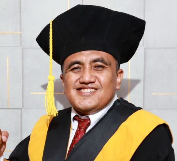 Prof. Dr Muhammad Latif Fauzi, S.H.I, M.SI., MA